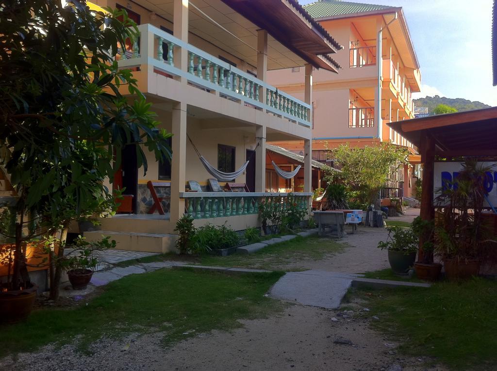 Black & White Bungalows Haad Rin Exterior photo